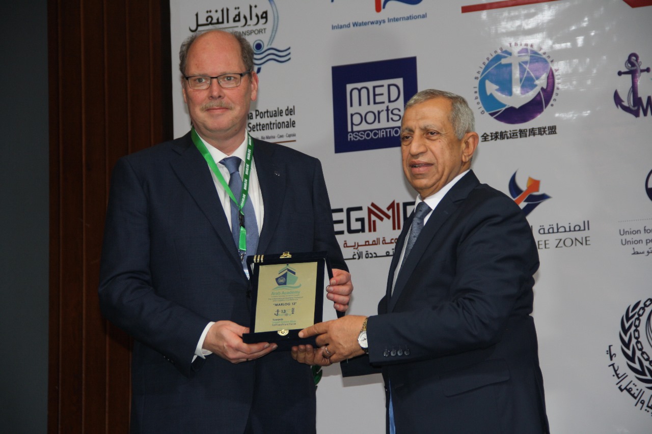 Ehrung durch Prof. Ismail Abdel Ghafar Ismail Farag